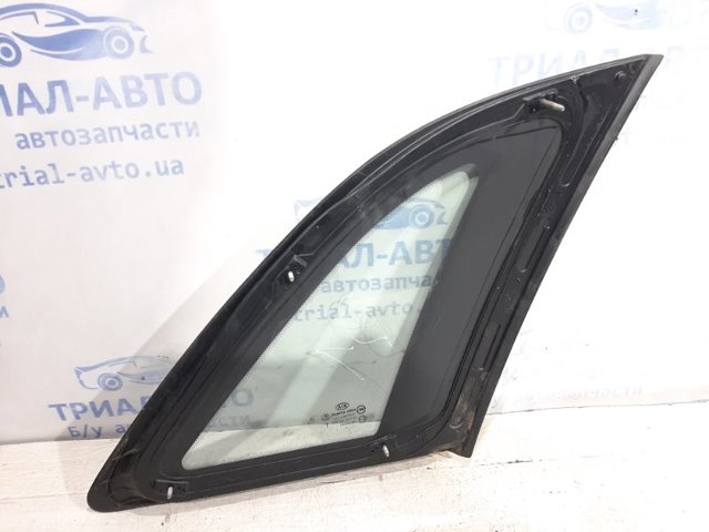 878102P200 HYUNDAI Стекло кузова (багажного отсека) левое купить в Чернигов