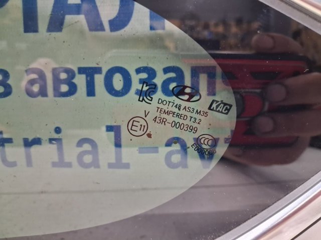 878102W010 Стекло кузова (багажного отсека) левое купить Павлоград