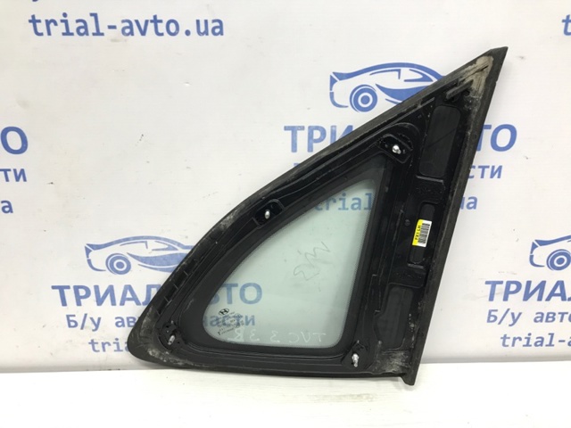 HYUNDAI 87810D3000 Стекло кузова (багажного отсека) левое в наличии Харьков