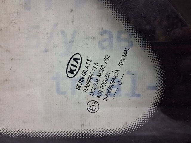 878201H000 HYUNDAI Стекло кузова (багажного отсека) правое купить в Николаев