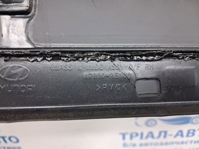 HYUNDAI 878202E020 Стекло кузова (багажного отсека) правое в наличии Одесса