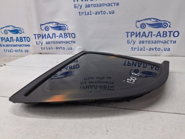 HYUNDAI 878202L110 Стекло кузова (багажного отсека) правое в наличии Одесса