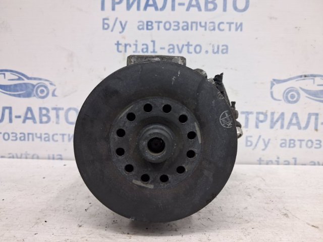 Компрессор хладагента 8831002370 TOYOTA