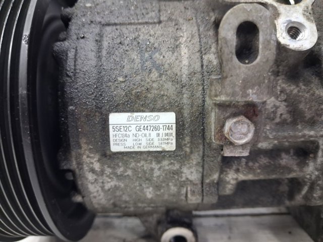 Компрессор кондиционера 8831005120 TOYOTA