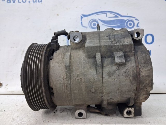 Компрессор системы кондиционирования 8832035730 TOYOTA
