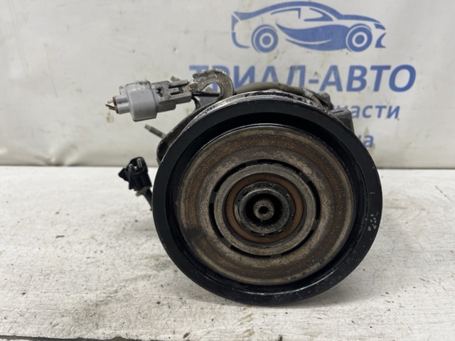 Компрессор системы кондиционирования 8832048080 TOYOTA