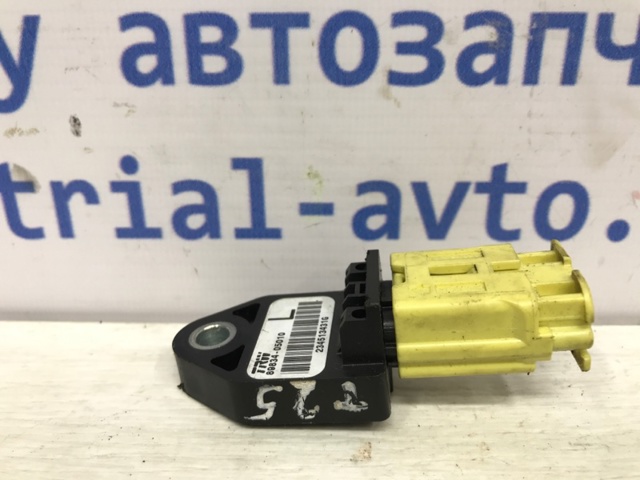 TOYOTA 8983105010 Датчик удара в наличии Чернигов
