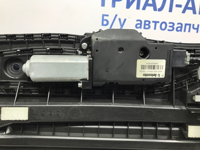 916044CC0B NISSAN Крышка люка крыши задняя купить в Ирпень
