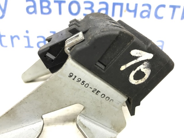 Разъем обогрева заднего стекла 919502E000 HYUNDAI