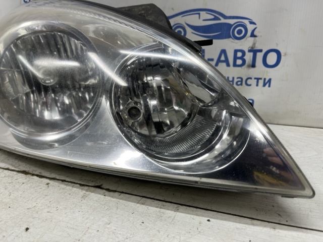 Фара правая 921021H000 HYUNDAI