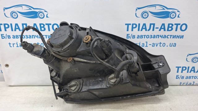HYUNDAI 921022E000 Фара правая в наличии Житомир