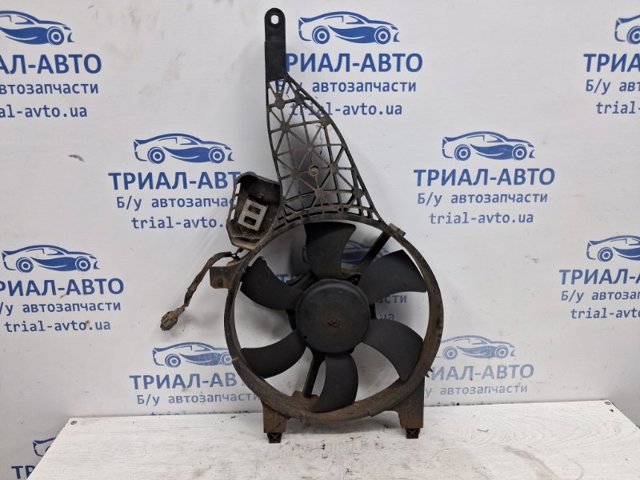 Диффузор радиатора кондиционера, в сборе с крыльчаткой и мотором 92120EB400 NISSAN