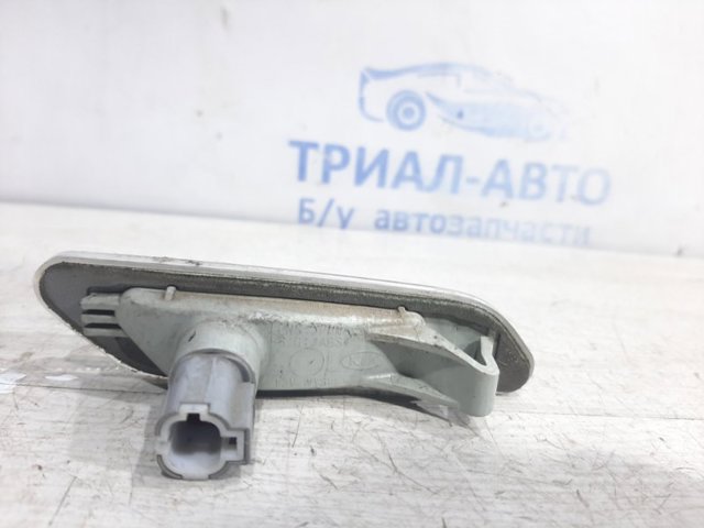 HYUNDAI 923032P000 Повторитель поворота на крыле левый в наличии Украина