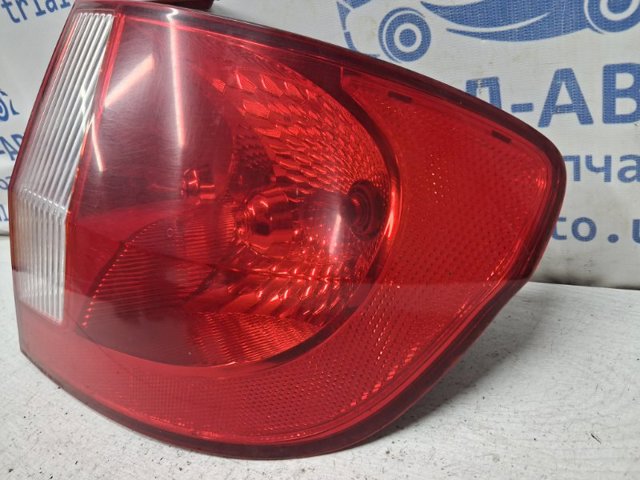 Задний правый стоп 924021C510 HYUNDAI