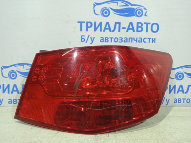 Задний правый внешний фонарь 924021M010 HYUNDAI