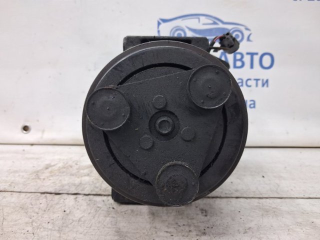 Компрессор хладагента 926001DB0A NISSAN