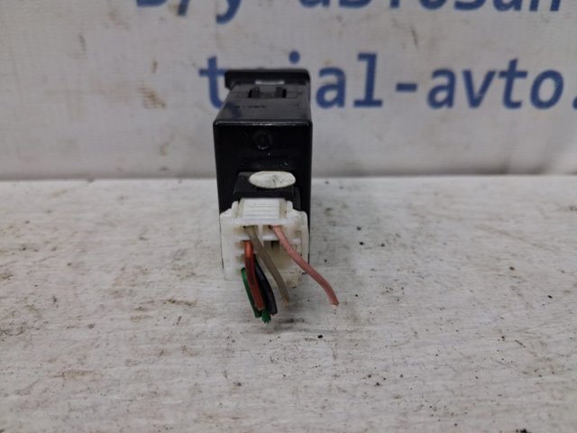 933702R000 HYUNDAI купить в Черкассы