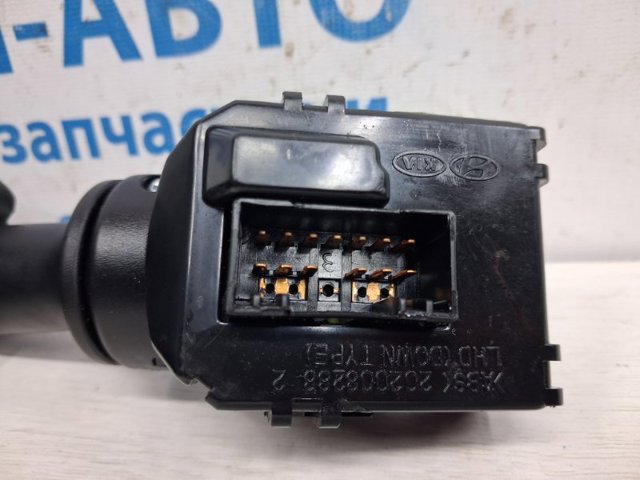 HYUNDAI 934201U000 Правый подрулевой переключатель в наличии Черновцы