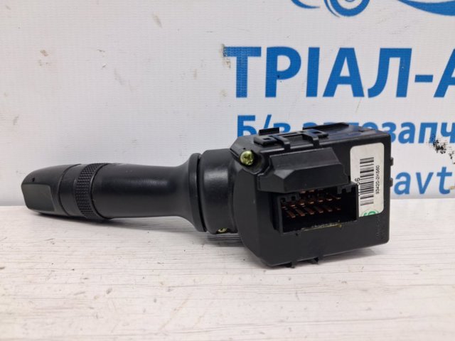 HYUNDAI 934202K560 Правый подрулевой переключатель в наличии Киев