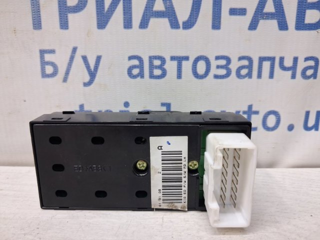 935701H020 HYUNDAI Кнопочный блок управления стеклоподъемником передний левый купить в Полтава