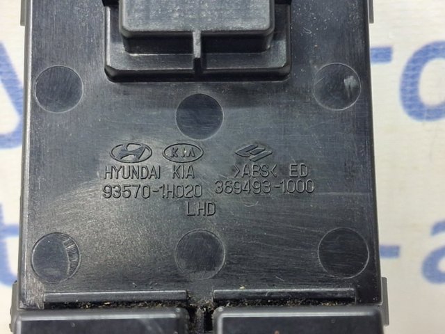 935701H020 HYUNDAI Кнопочный блок управления стеклоподъемником передний левый купить в Чернигов