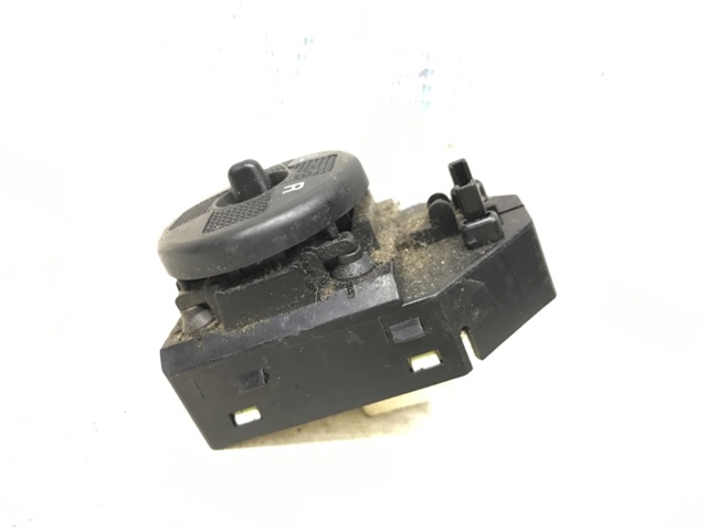 HYUNDAI 935702E205LM в наличии Запорожье