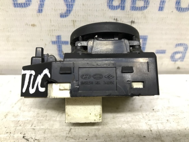 HYUNDAI 935702E205LM в наличии Украина