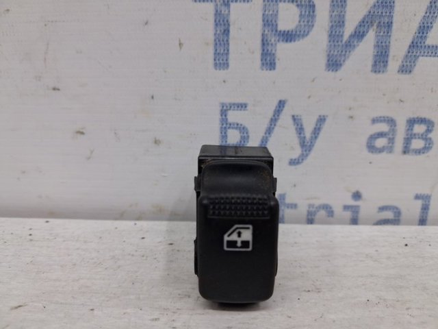 935803E200BL HYUNDAI Кнопочный блок управления стеклоподъемником задний левый купить в Винница