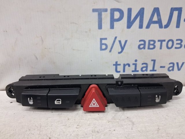 Кнопка аварийной сигнализации 937001H000 HYUNDAI