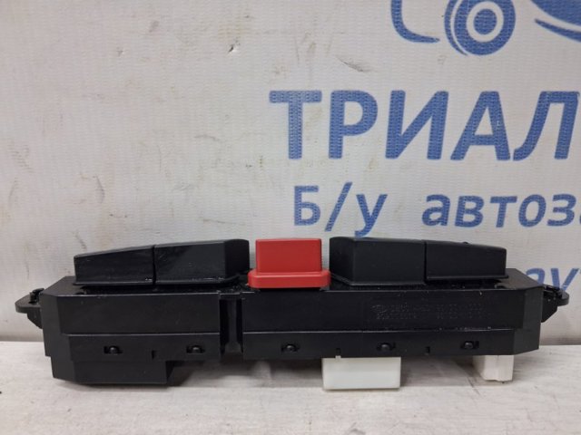 HYUNDAI 937001H000 Кнопка аварийки в наличии Ирпень