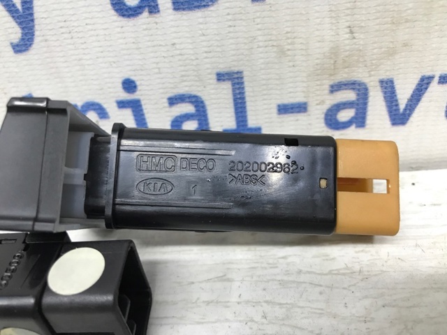 HYUNDAI 937102B001 в наличии Ирпень