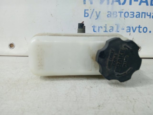 GM 93743538 Бачок главного тормозного цилиндра (тормозной жидкости) в наличии Черновцы