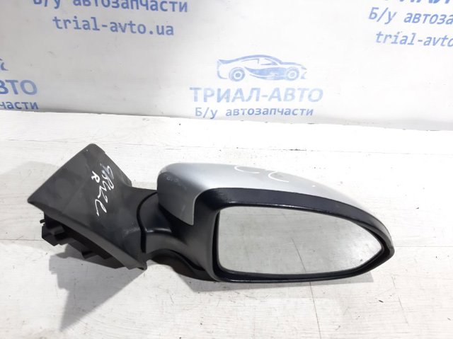 Наружное зеркало правое 95047710 GM