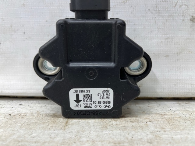 Датчик курсовой устойчивости 956902B100 HYUNDAI