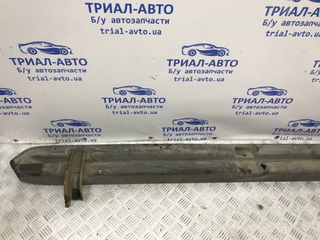 96100EA500 Подножка правая купить Ирпень