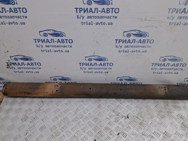 NISSAN 96100EB10A Подножка правая в наличии Николаев