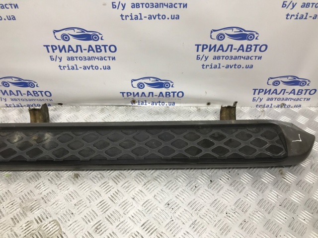 NISSAN 96101EA500 Подножка левая в наличии Львов