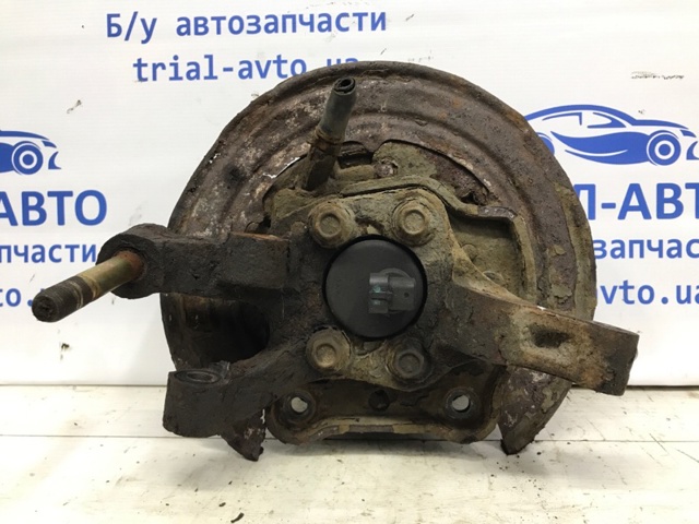 Кулак поворотный правый 96407221 GM