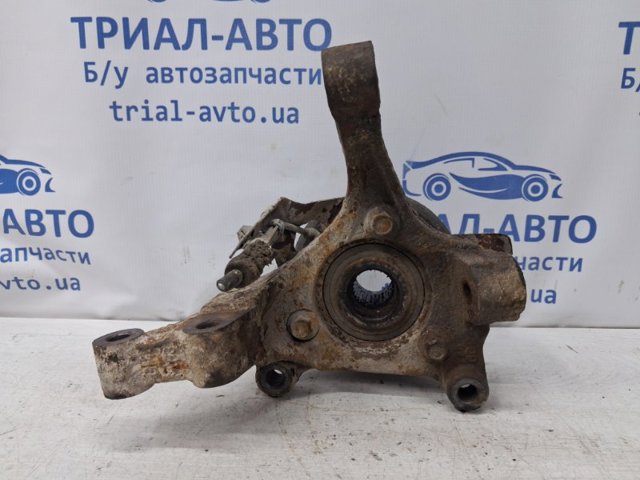 Кулак поворотный передний левый 96626337 GM
