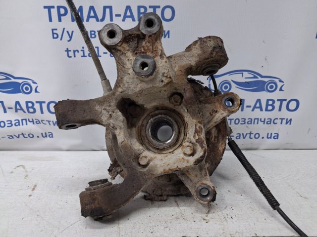 Цапфа (поворотный кулак) задний правый 96626434 GM