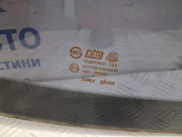 Автомобильное стекло заднее 96632650 GM