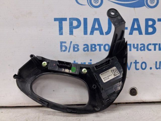 967002S305RJ5 HYUNDAI Блок кнопочных переключателей рулевого колеса купить в Львов