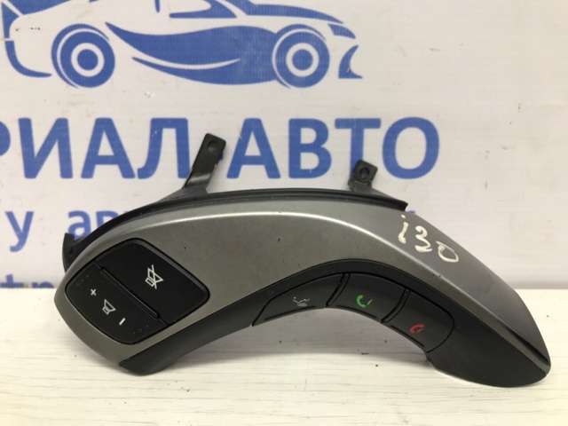 Блок кнопочных переключателей рулевого колеса 96700A6600RDR HYUNDAI