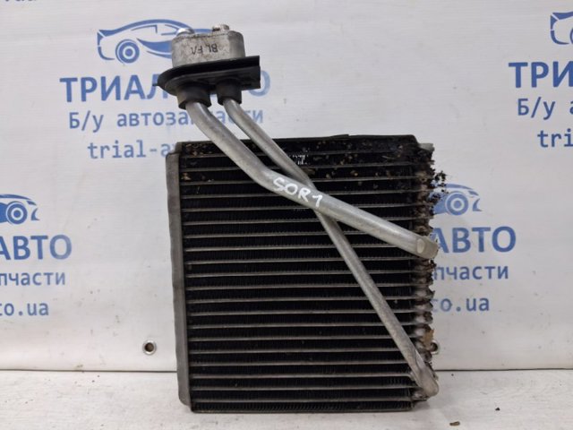 Радиатор испарителя кондиционера 976073E060 HYUNDAI