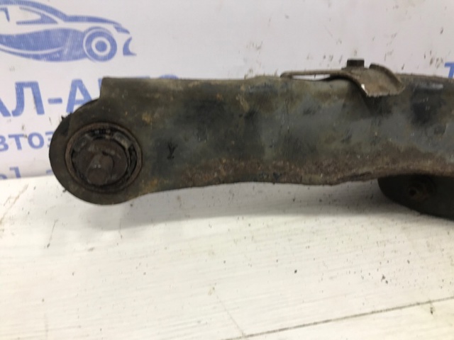 Рычаг задней подвески нижний, правый B45A28300C MAZDA
