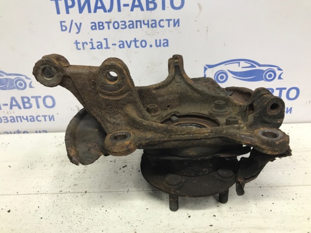 MAZDA B45A33021 Цапфа (поворотный кулак) передний правый в наличии Ужгород