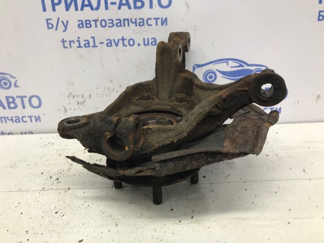 B45A33021 MAZDA Цапфа передняя правая купить в Днепр