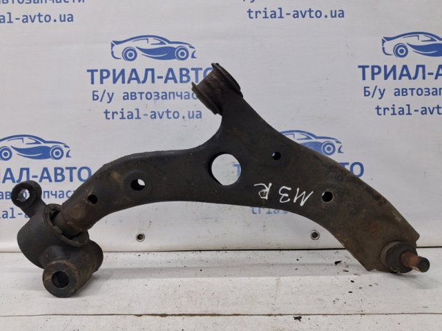 Рычаг передней подвески нижний, правый B60P34300 MAZDA