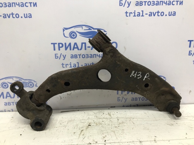 Передний нижний рычаг B60P34300 MAZDA