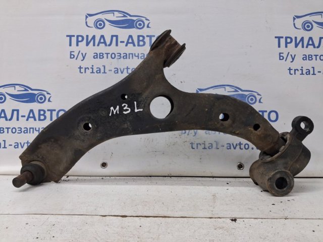 Рычаг передней подвески нижний левый B60P34350 MAZDA